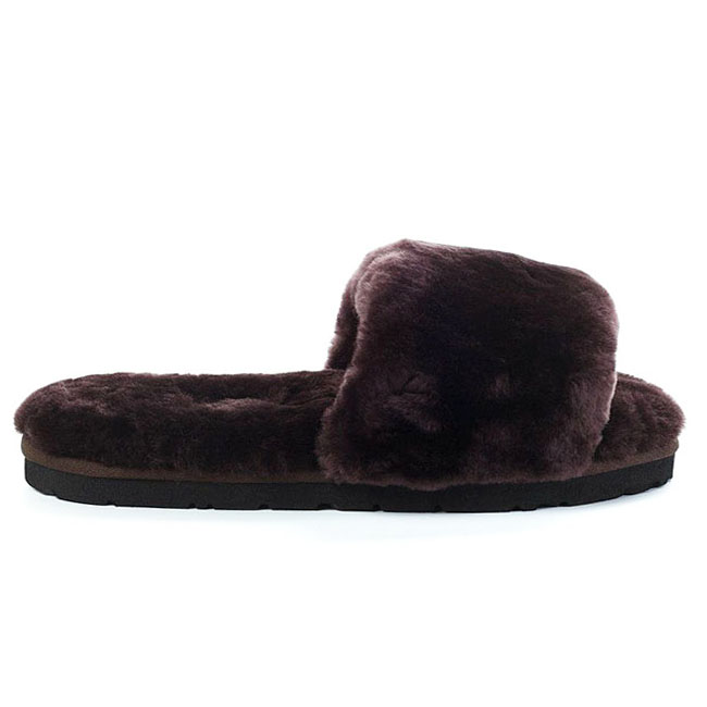UGG Fluff Slide Slippers Chocolate в цвете Коричневый