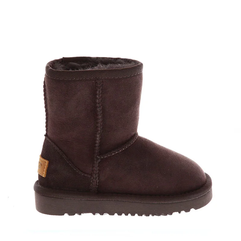 UGG Kids Classic Short Chocolate в цвете Коричневый